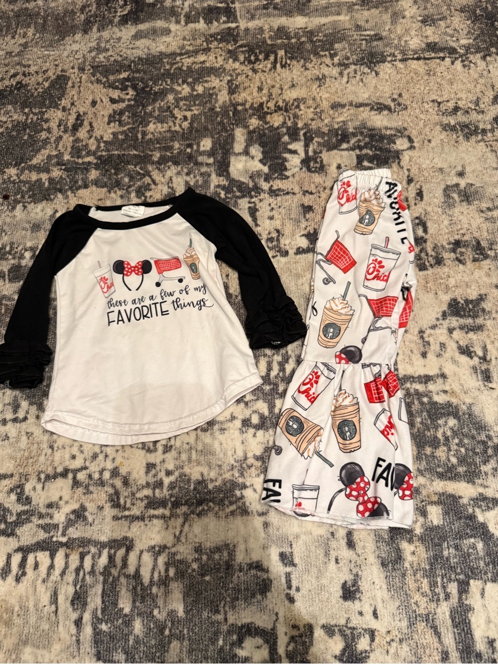 Black & White Kids Set with Cute Snack Print